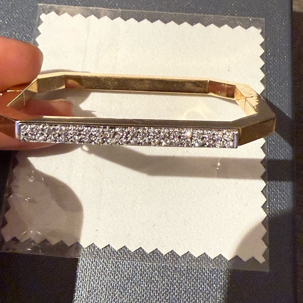 Elegant 14k Gold and Sparkling diamonds Women's Bracelet